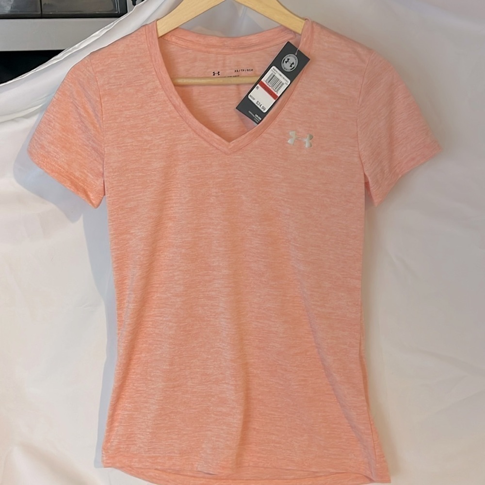 Under Armour loose heat gear